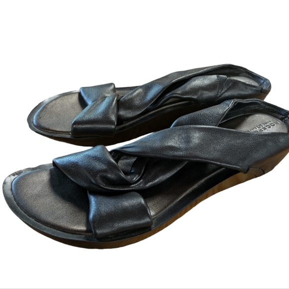 Rockport Black Leather Crossover Sandals Size 9.5 - Picture 12 of 12